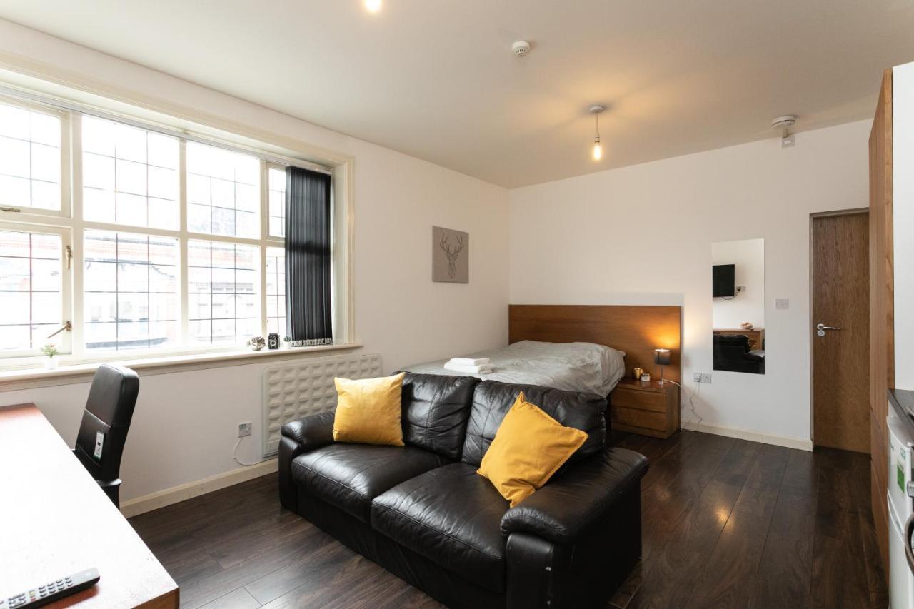 Wifi*studio*functional*close2city