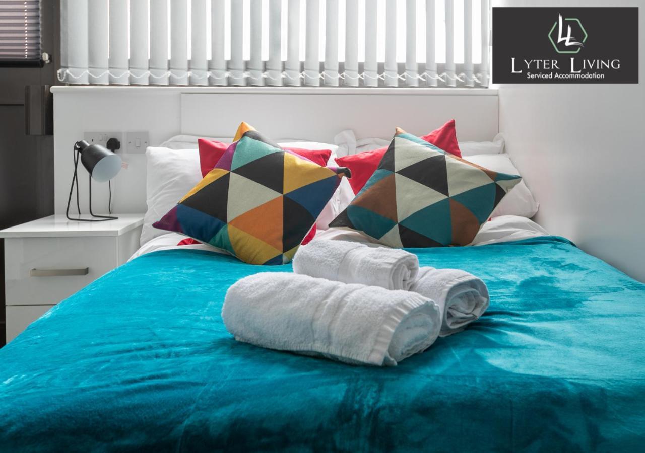 Apartment By Lyter Living Desks & Wifi - Monthly Available Leicester