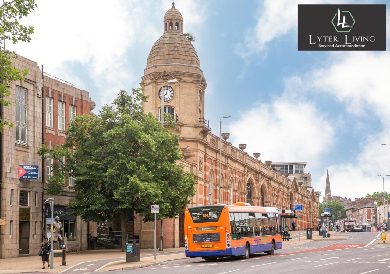 By Lyter Living Desks & Wifi - Monthly Available Apartment