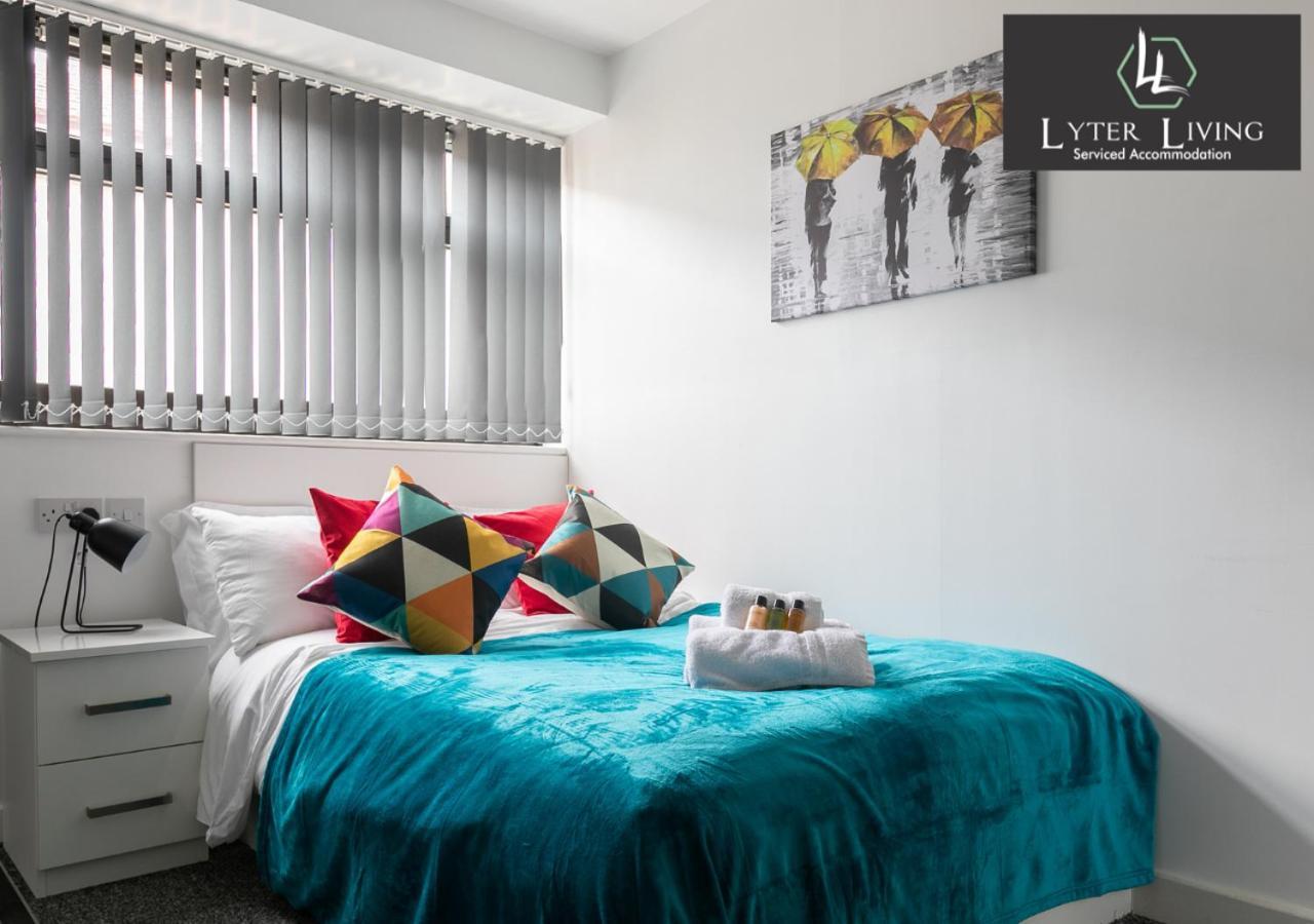By Lyter Living Desks & Wifi - Monthly Available *
