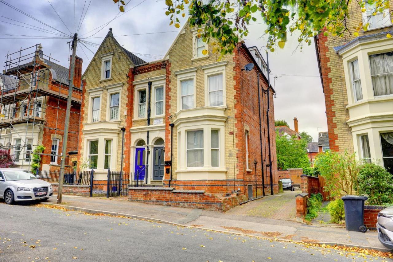 Beautiful Victorian 2 Bedroom Flat