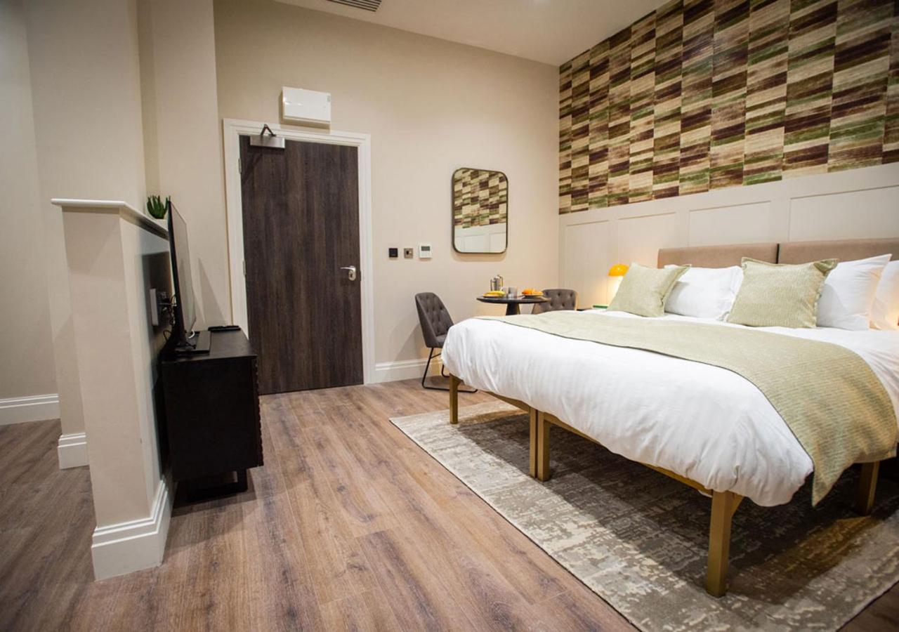 The Gresham 4*