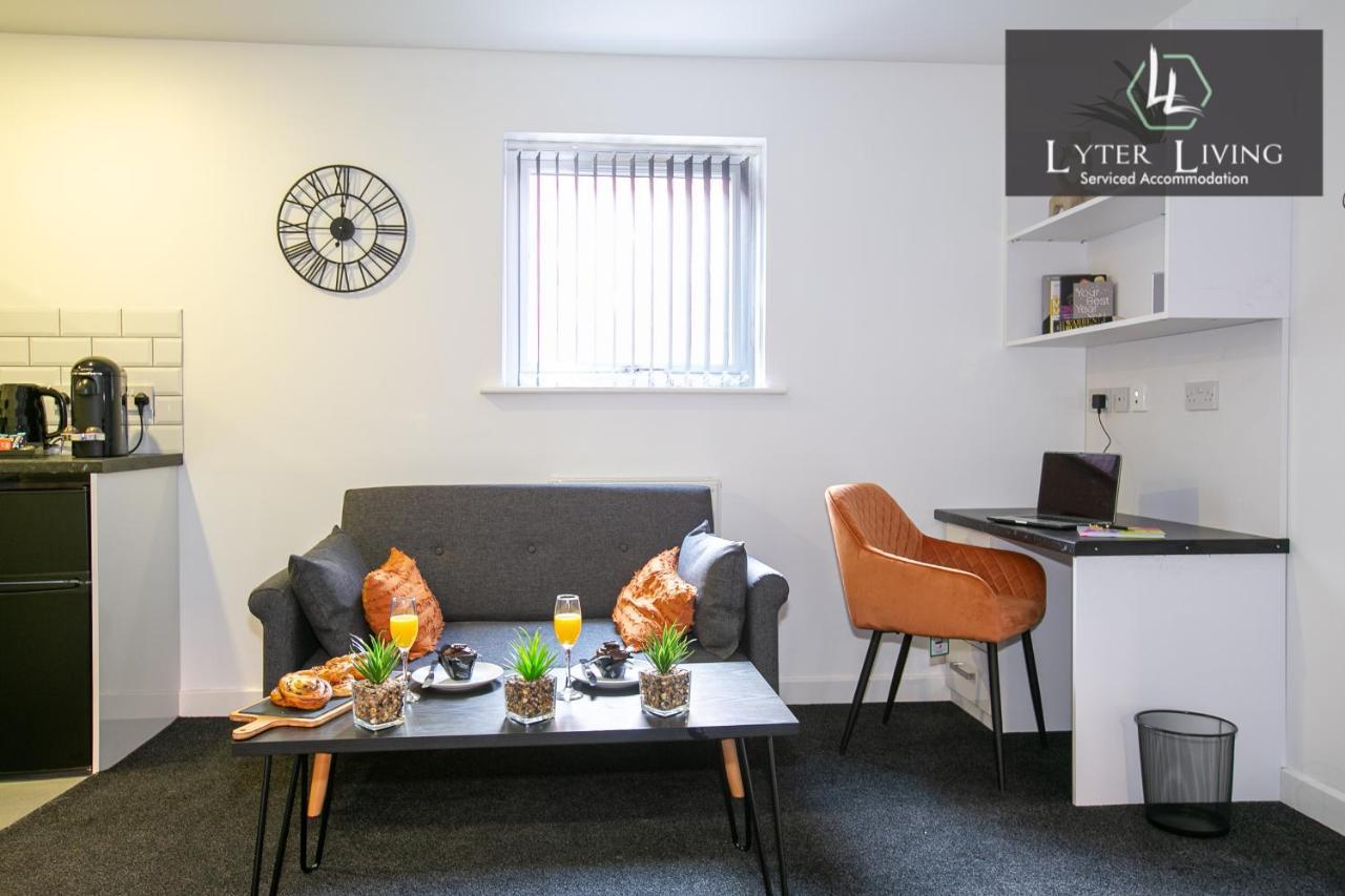Leicester's Lyter Living Serviced Opposite Railway Station *