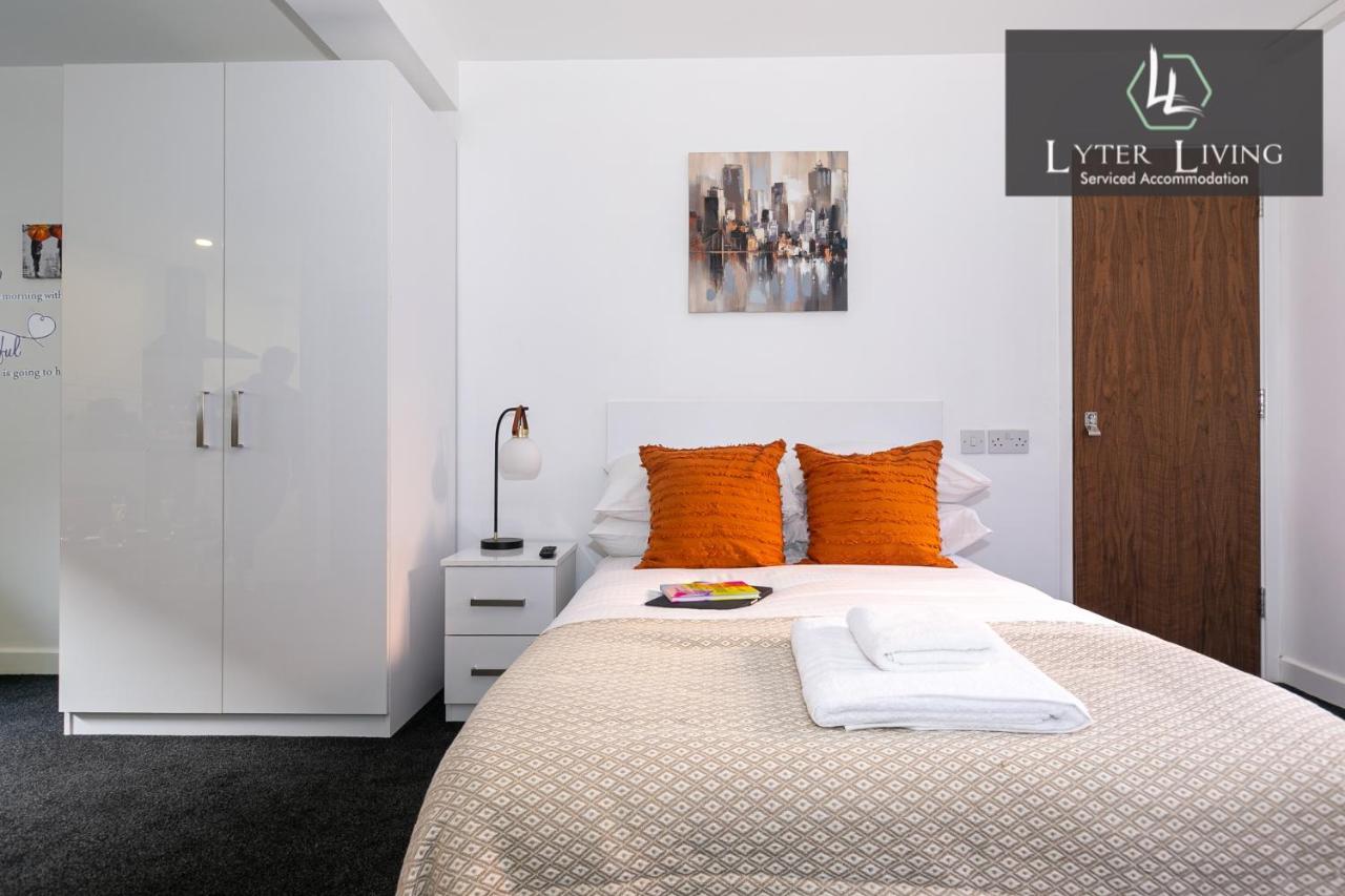 Leicester's Lyter Living Serviced Opposite Railway Station *