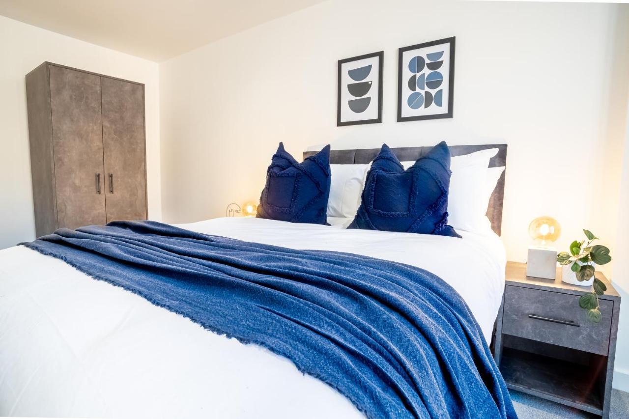 Modern Luxe 1 & 2 Bed Apts Near Granby Plaza By Sojo