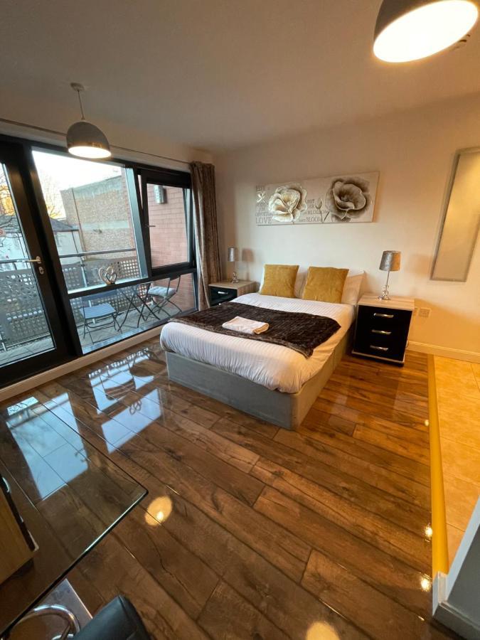 Apartment Empire Serviced