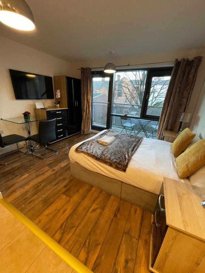 Empire Serviced * Leicester