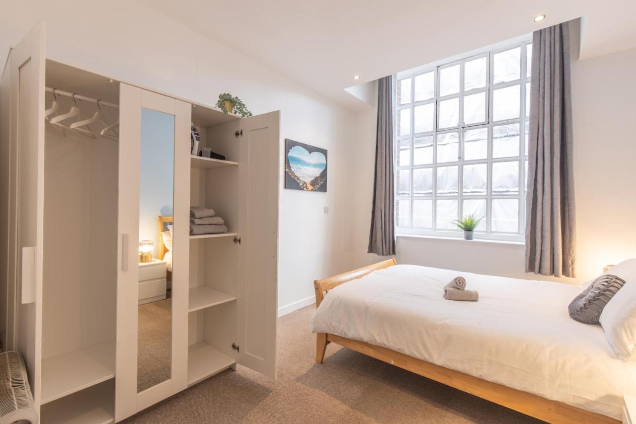 Luxury, Spacious In Centre *