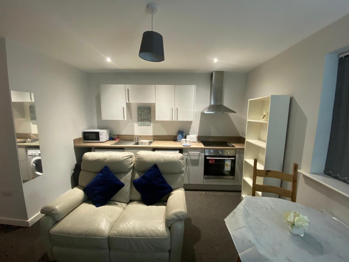 Remarkable 1-bed In Centre Apartment *