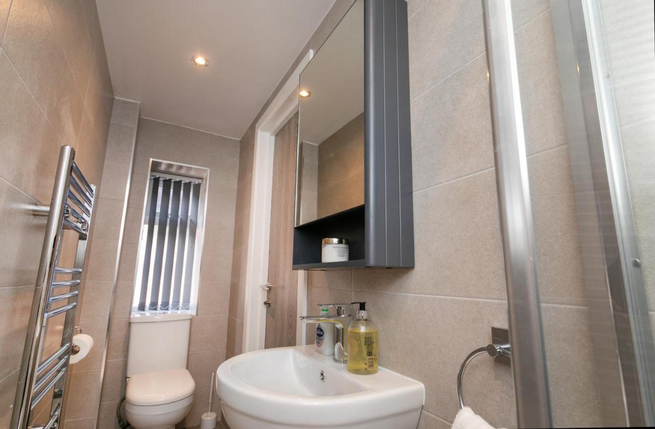 Hoemli Smart City Centre * Leicester