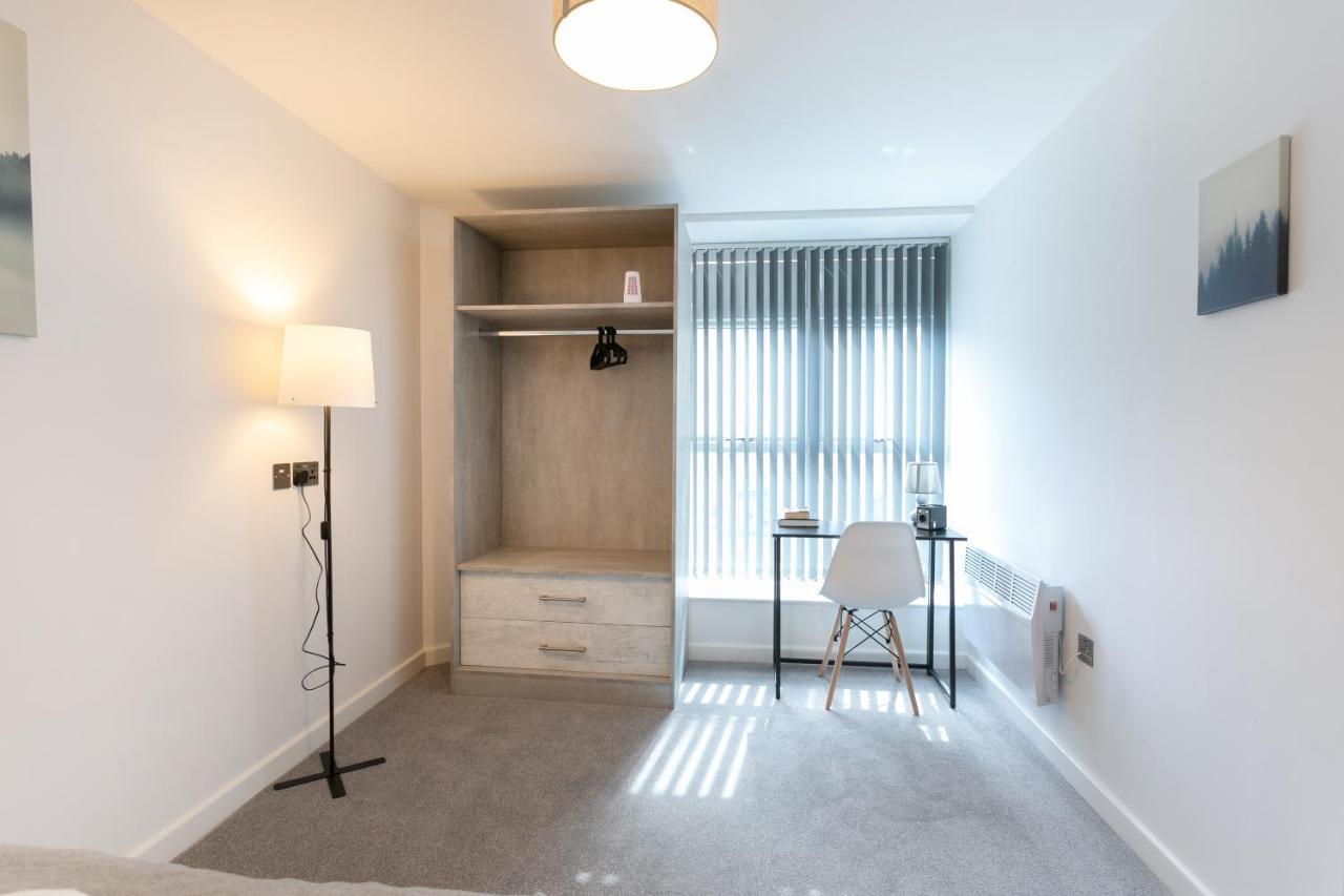 Hoemli Smart City Centre * Leicester