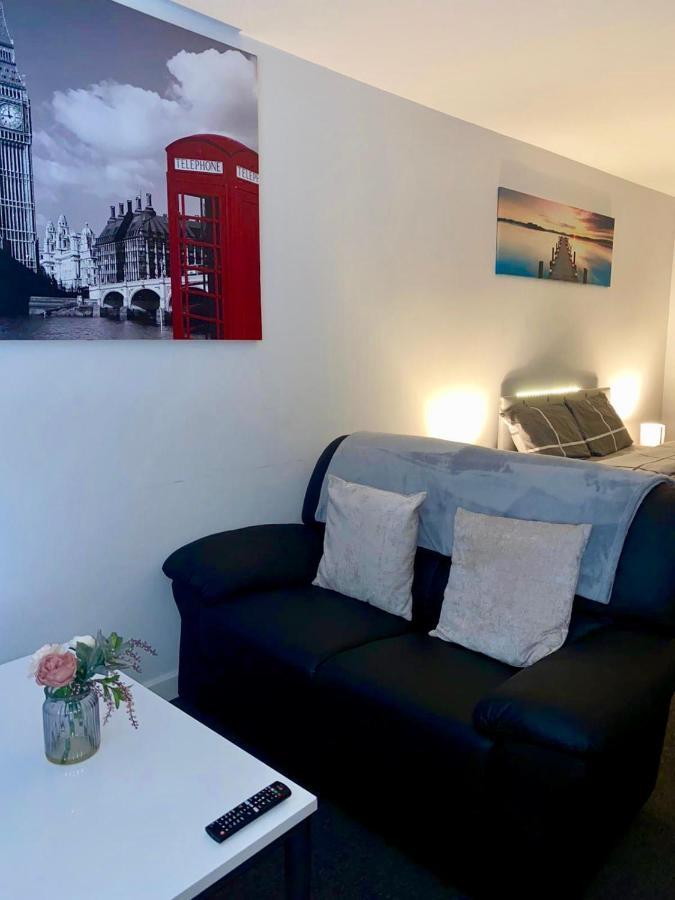 Apartment Cosy Studio Apartment With Parking! *