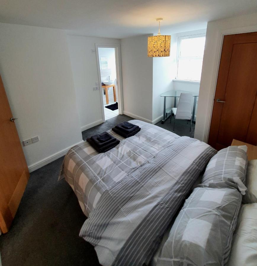 Lovely 1 Bedroom Unit With Free Parking On Site Leicester