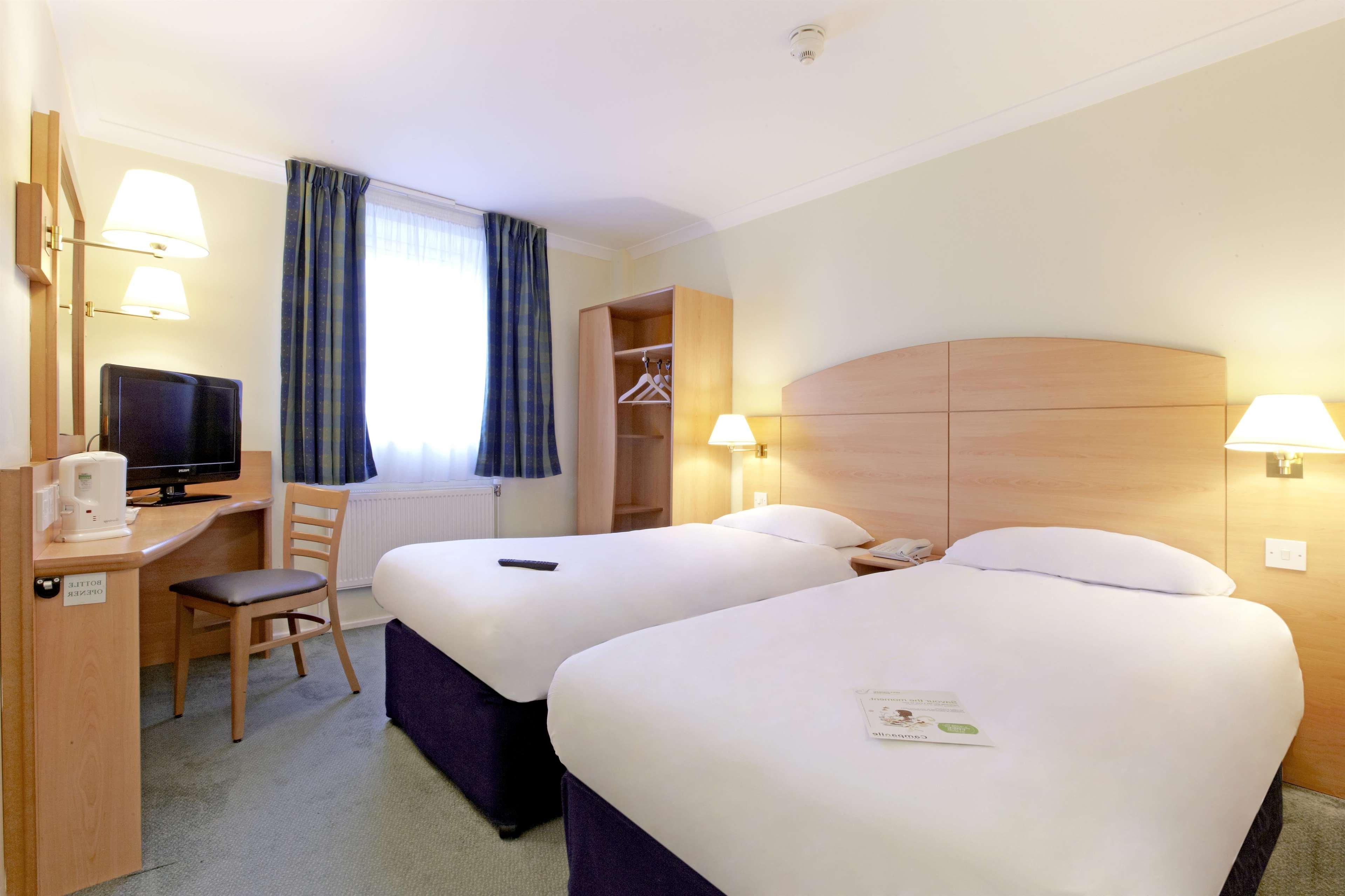 Campanile Hotel 2*