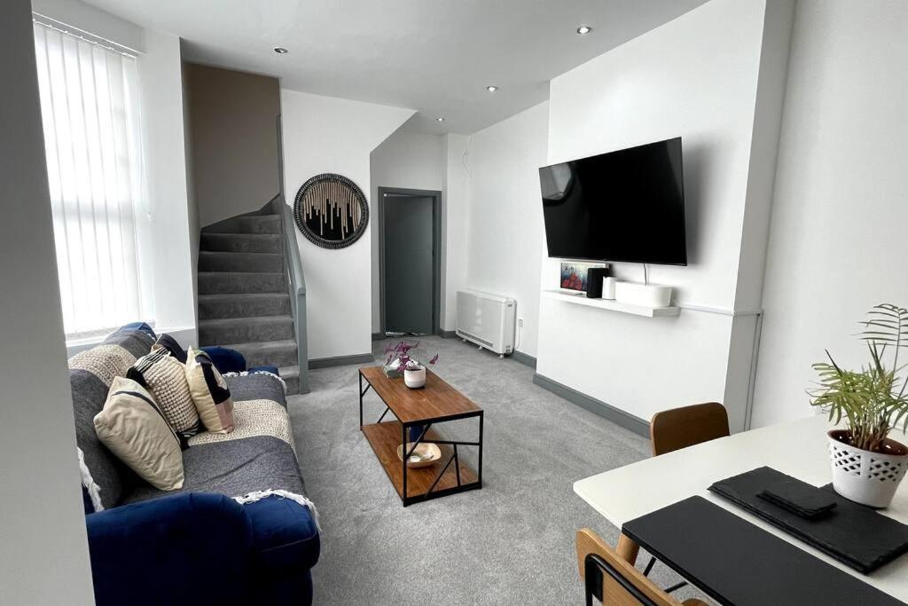 Apartment Luxury 2 Bed Duplex By Yo Room! - City- Free Parking