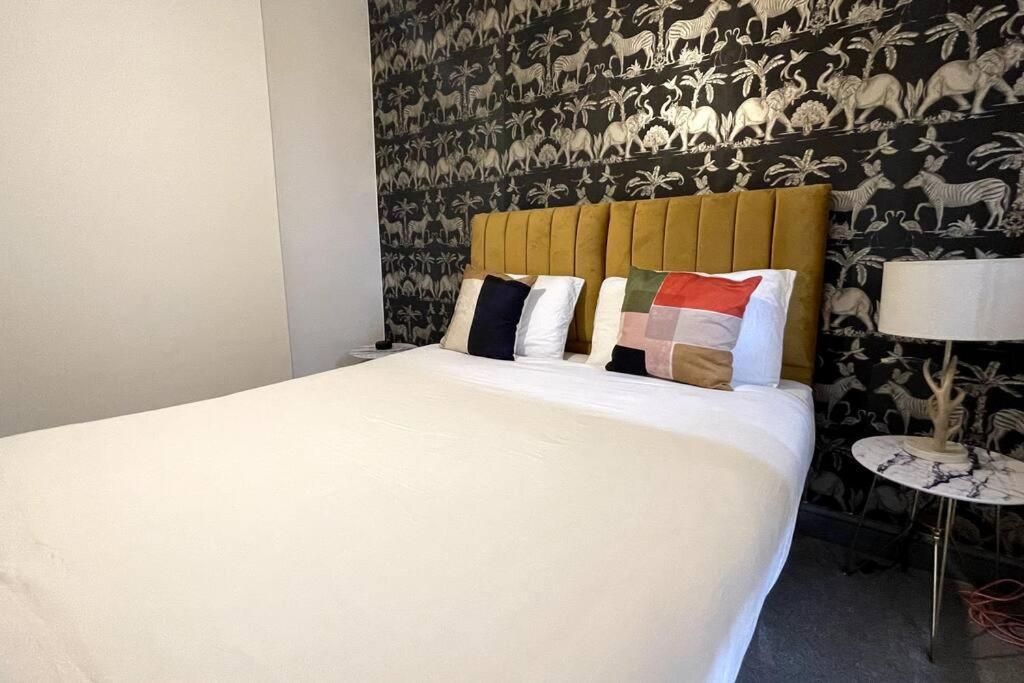 Luxury 2 Bed Duplex By Yo Room! - City- Free Parking * Leicester