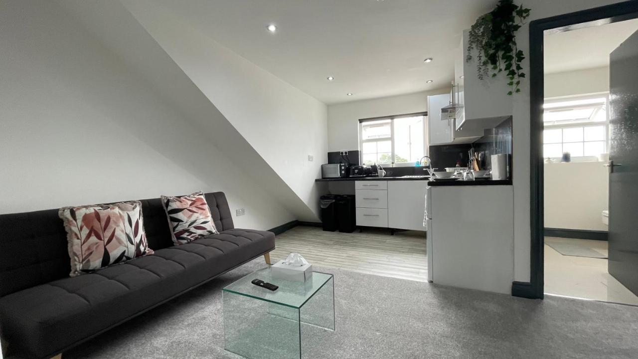 Lovely 2 Bed By Yo Room- City- Free Parking *