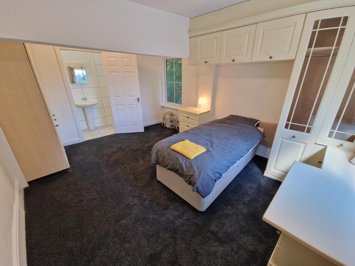 Spectacular Period Located In Leicester