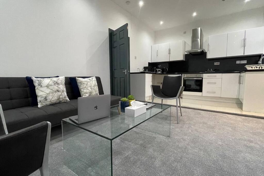 Apartment 1- Luxury 1 Bed Apt- City- Free Parking