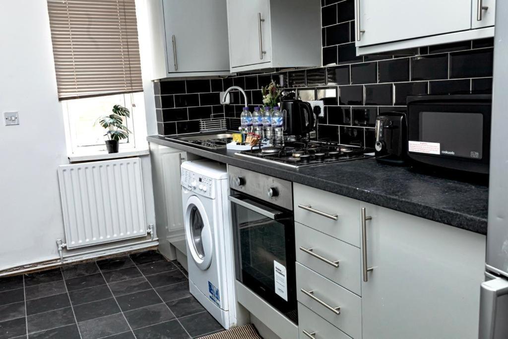 Apartment Spacious Centre 2 Bedroom - Lt *