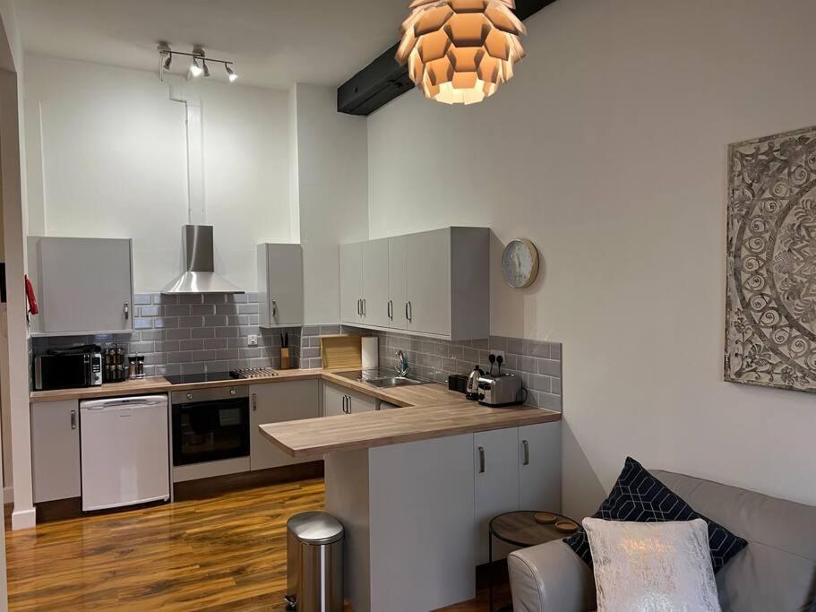 The Dereham - Open Plan 1 Min From The Centre Apartment *