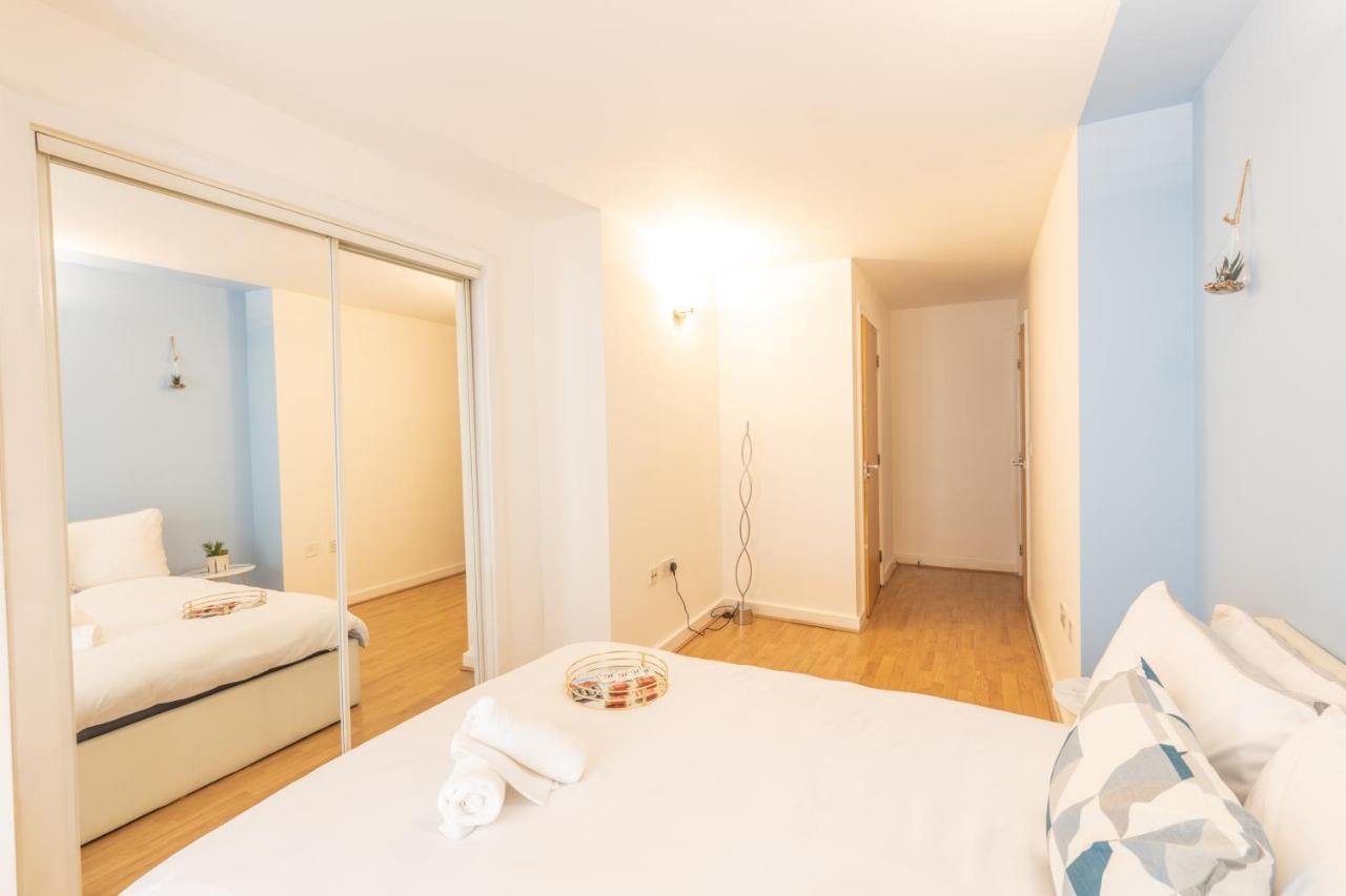 Luxury, 2 Bedroom, 2 Bathroom In Centre
