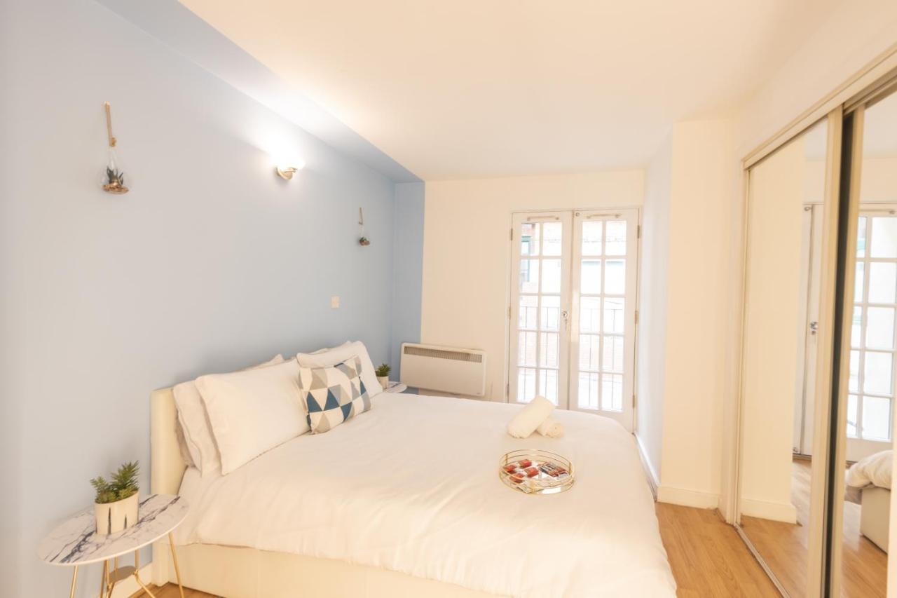Luxury, 2 Bedroom, 2 Bathroom In Centre *
