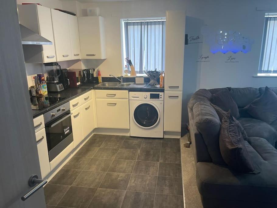 Lovely 1 Bedroom In Apartamento