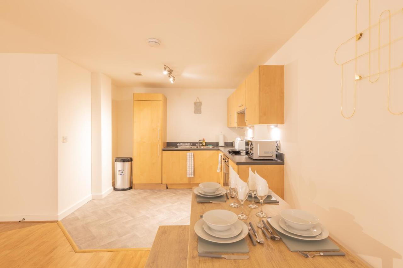 Luxury, 2 Bedroom, 2 Bathroom In Centre * Leicester