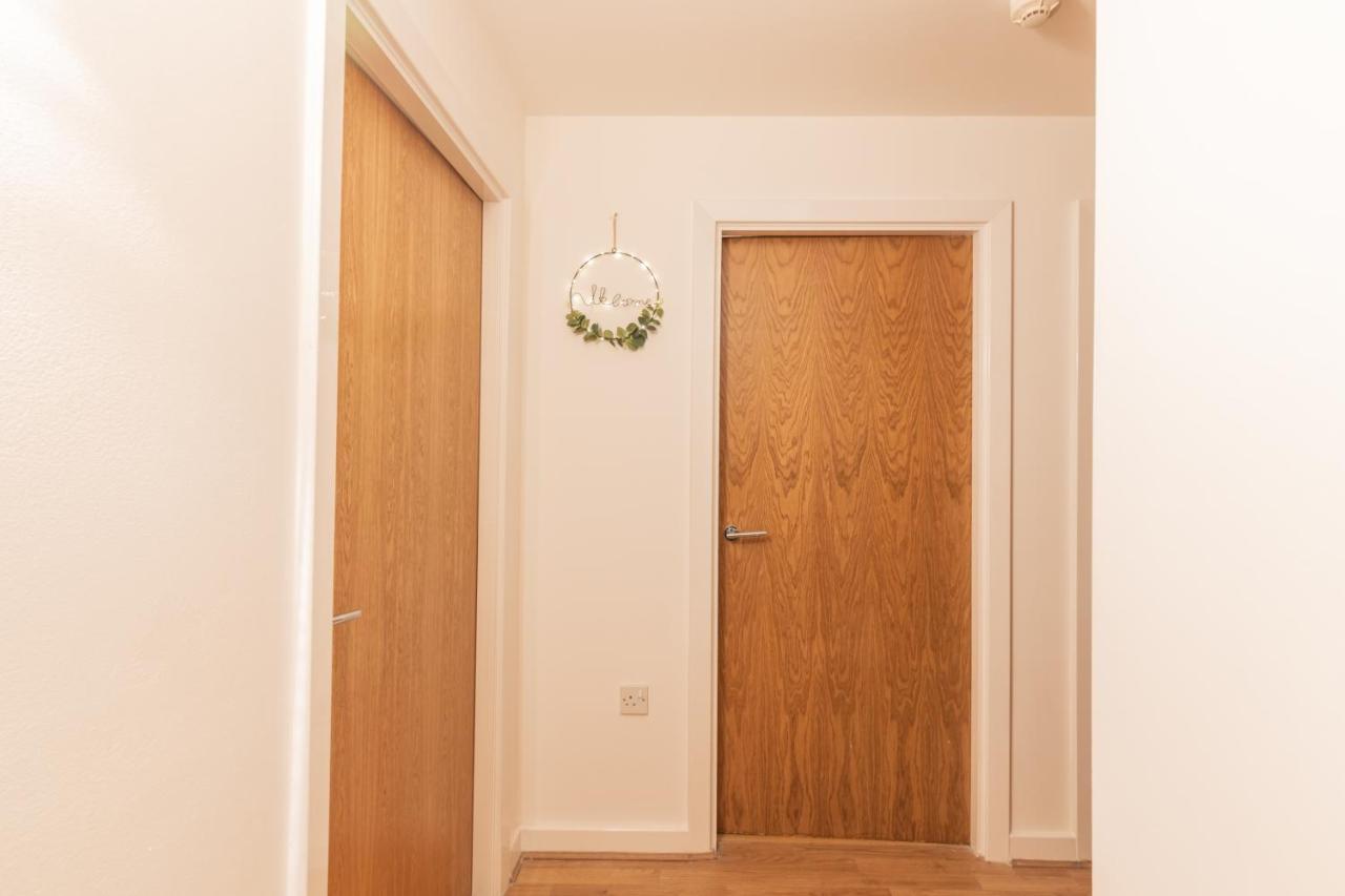 Luxury, 2 Bedroom, 2 Bathroom In Centre