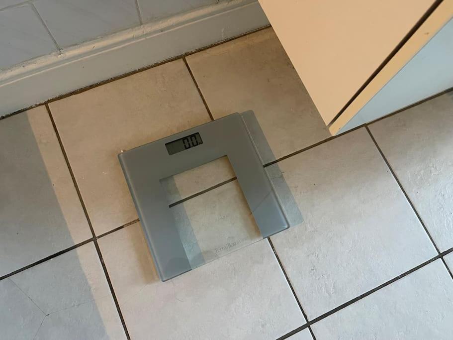 Apartment 3 Bedrooms Comfortable With Jacuzzi Hot Tub Sleeps 10 *