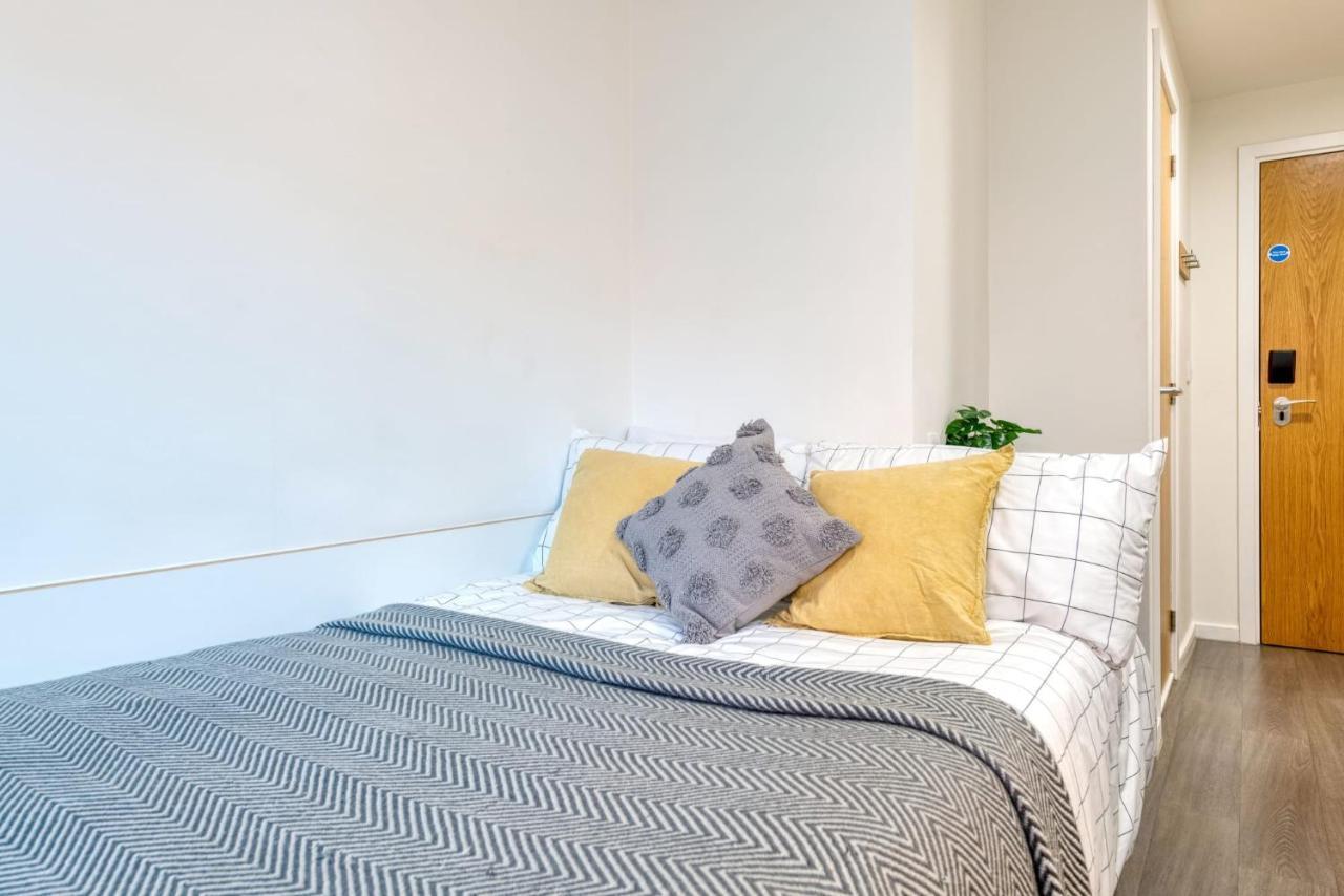 For Students Only Private Bedrooms With Shared Kitchen At Merlin Heights In The Heart Of Apartment Leicester