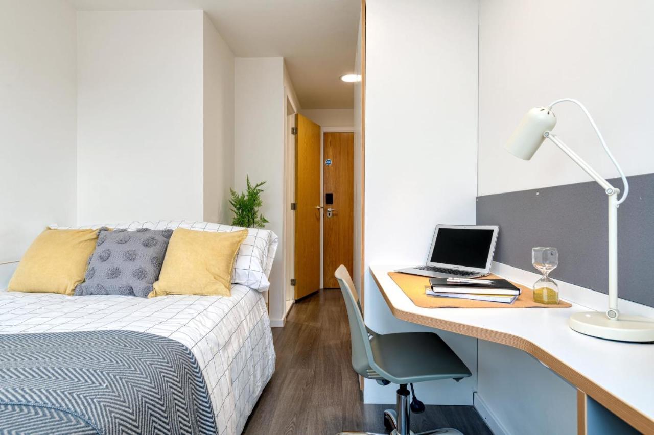 Apartment For Students Only Private Bedrooms With Shared Kitchen At Merlin Heights In The Heart Of Leicester