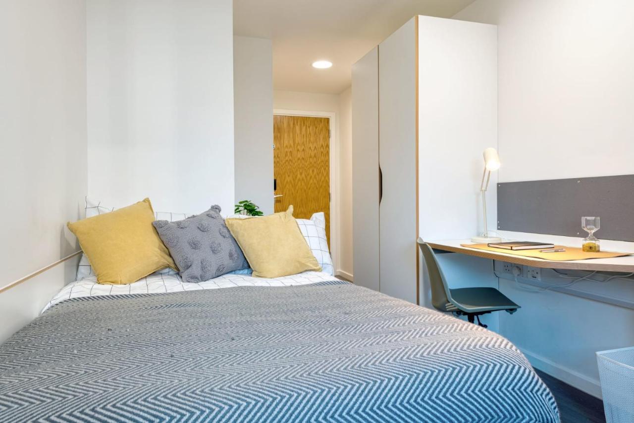 Apartment For Students Only Private Bedrooms With Shared Kitchen At Merlin Heights In The Heart Of