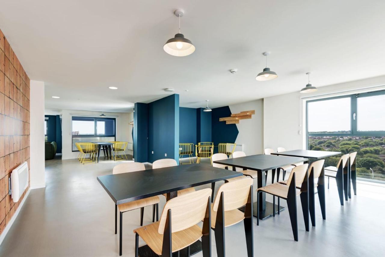 For Students Only Private Bedrooms With Shared Kitchen At Merlin Heights In The Heart Of Apartment *
