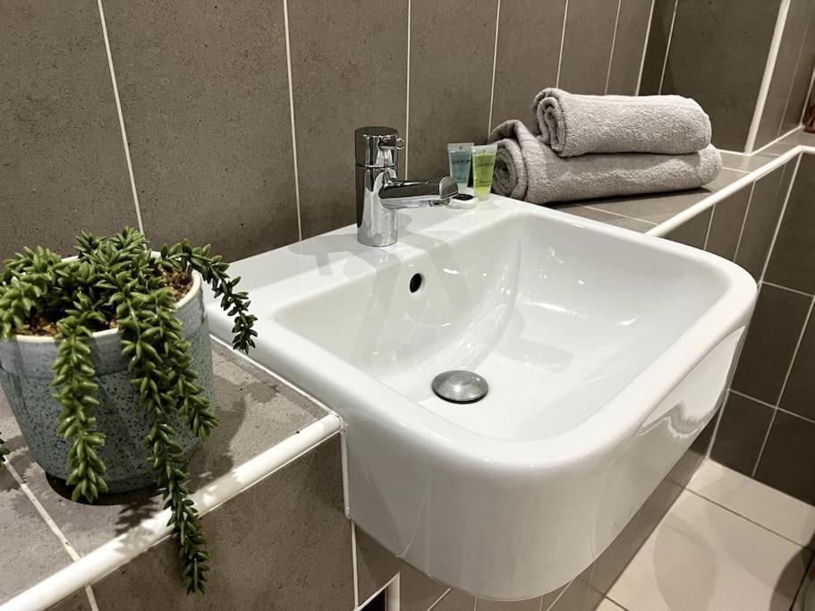 Deluxe Penthouse * Leicester