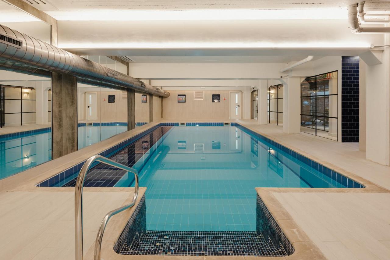 Luxury - T45 * Leicester