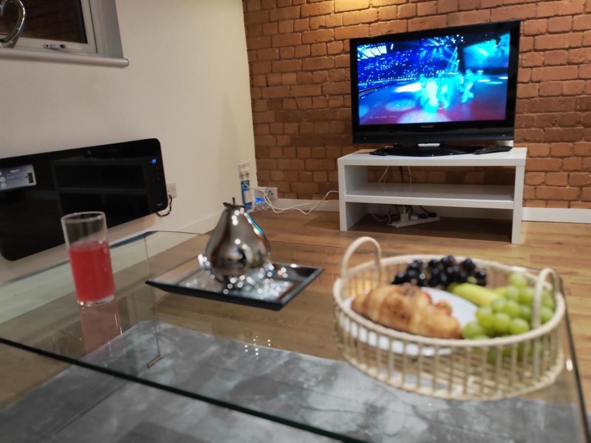 Luxury - T45 * Leicester