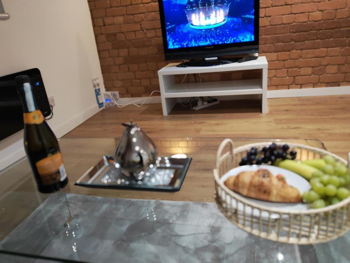 Luxury - T45 Leicester