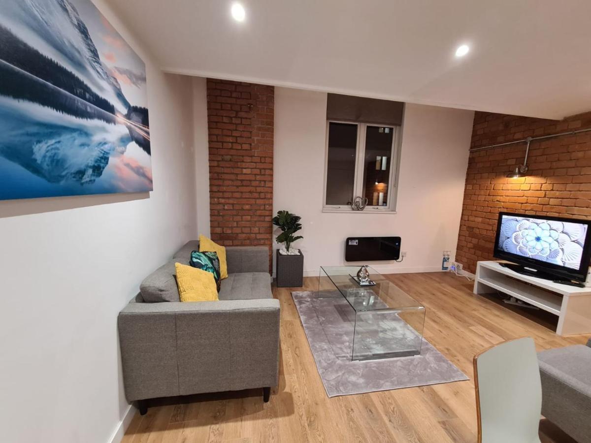 Luxury - T45 * Leicester