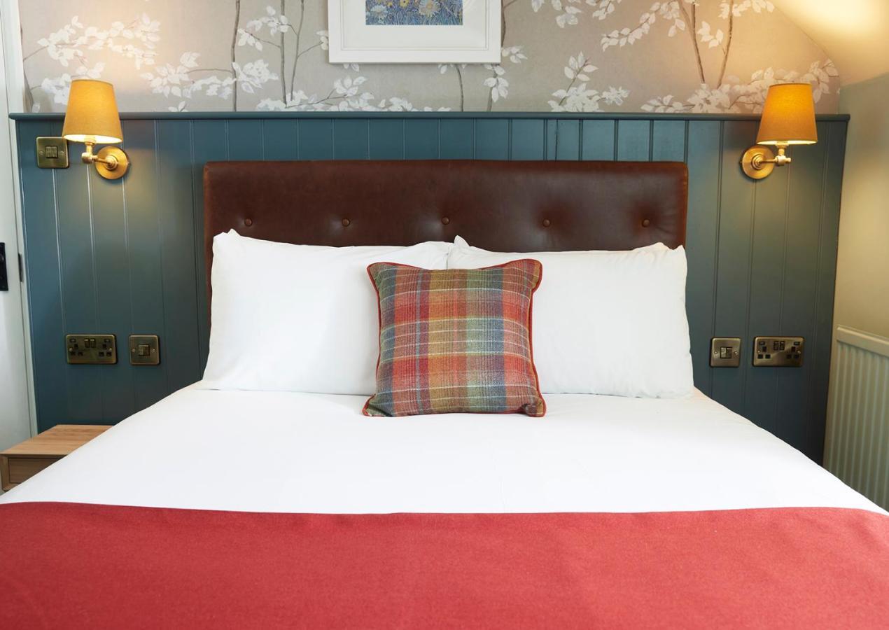 Inn Castle By Chef & Brewer Collection