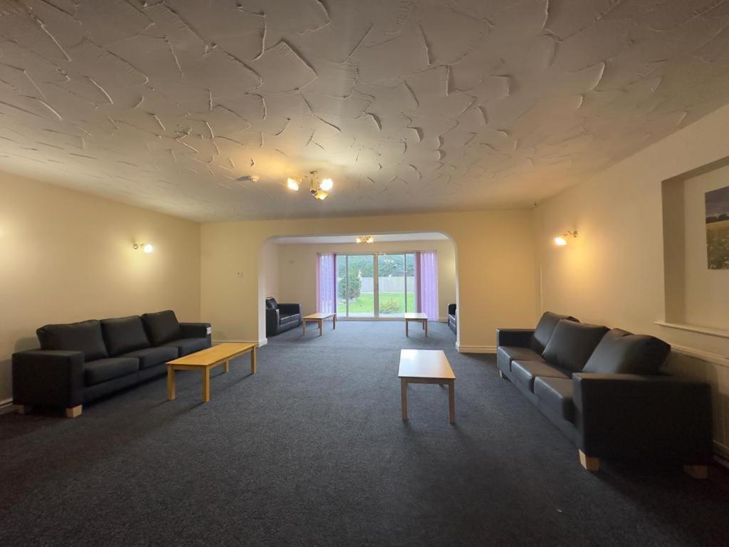 Self-contained Flats In