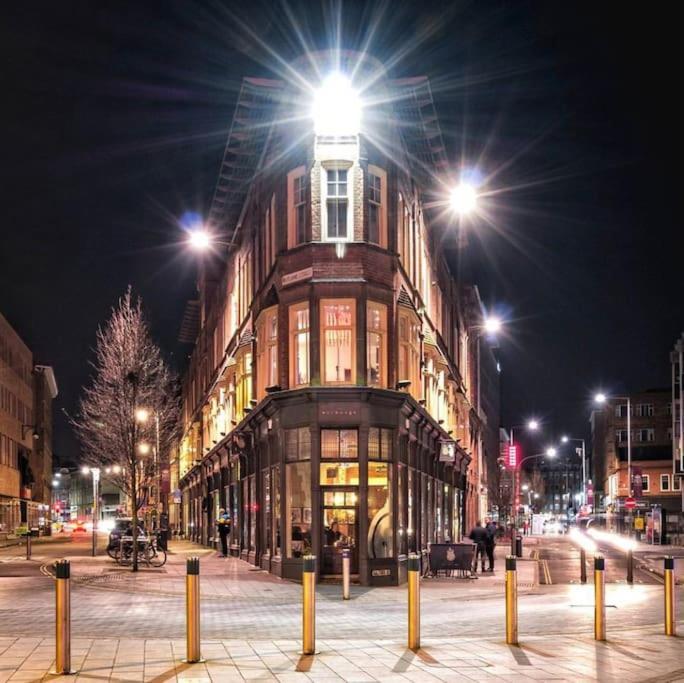 West End House • Sleeps 8 * Leicester