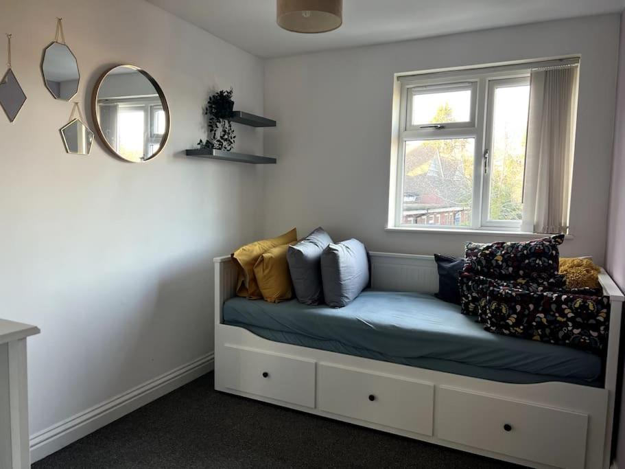 West End House • Sleeps 8 Holiday home