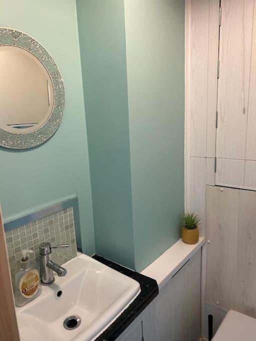 West End House • Sleeps 8 Holiday home