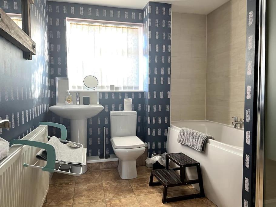 Holiday home West End House • Sleeps 8 Leicester