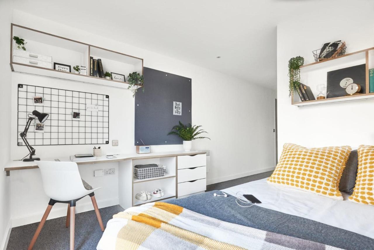 For Student Only 41 Castle Street In Apartment *