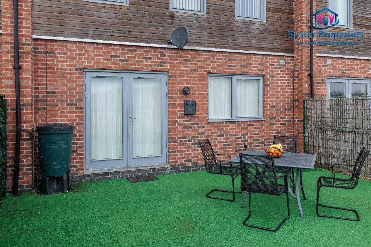 Syster Serviced 5 Bedroom House Glen View