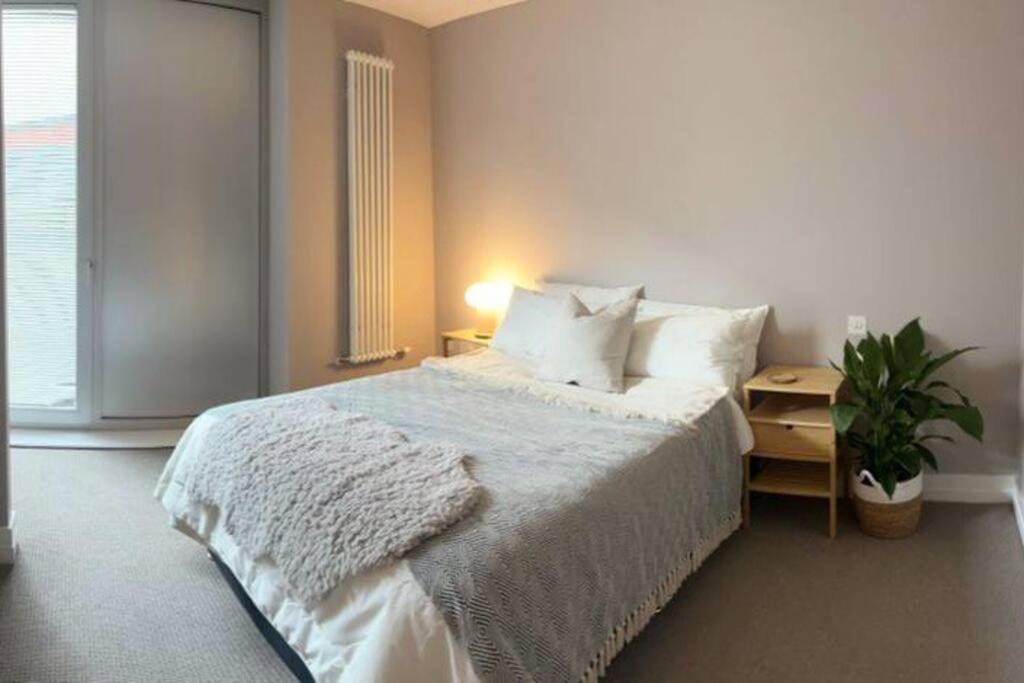 With Terrace Apartment *