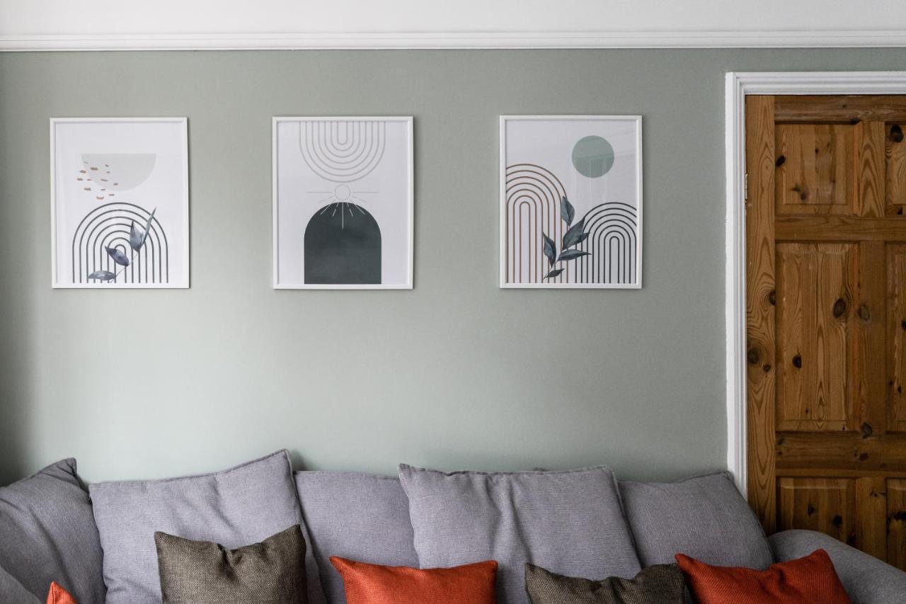 Holiday home Merton House - Entire Modern Centre